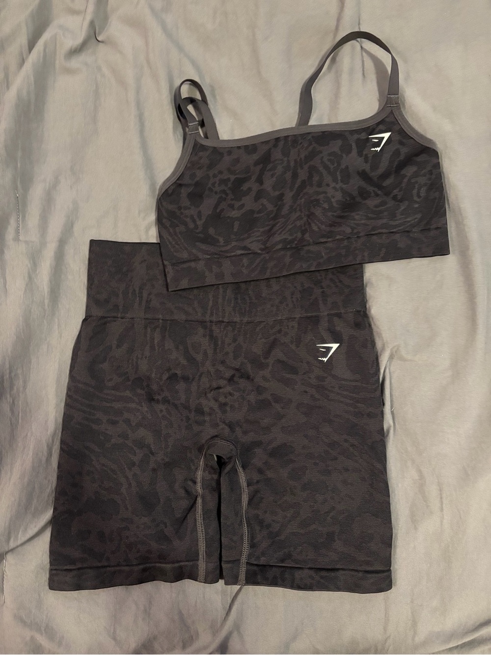 Gymshark Black adapt safari set